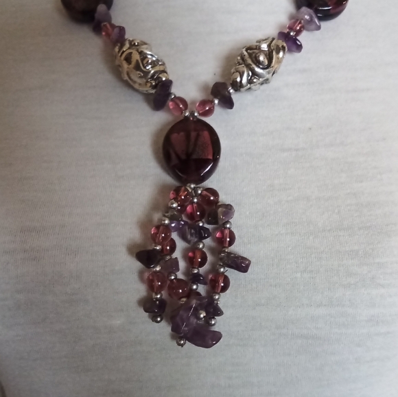 Silvertone and Purple Necklace NWOT - Picture 2 of 5